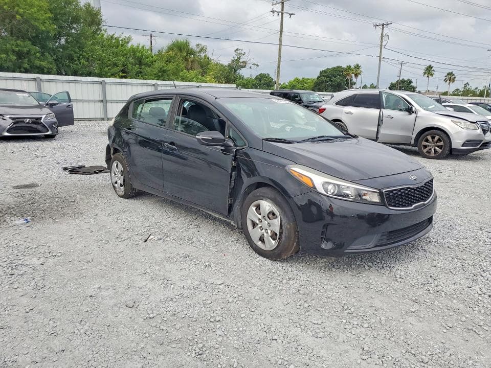 2018 KIA FORTE5 LX 4