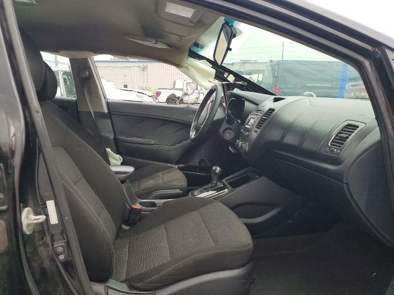 2018 KIA FORTE5 LX 7