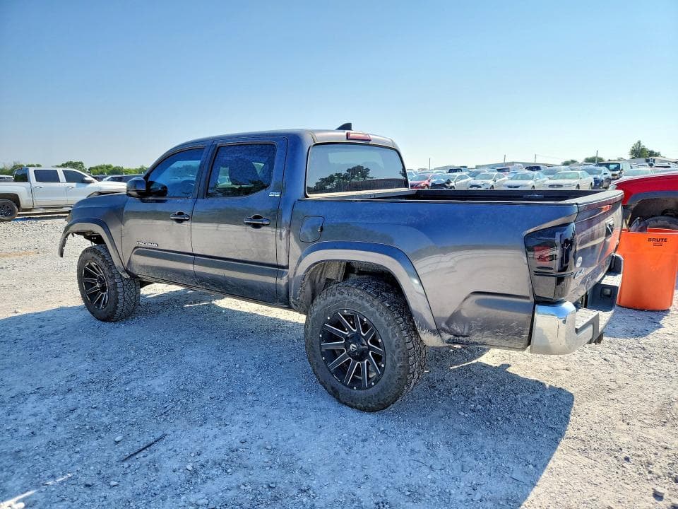 2017 TOYOTA TACOMA SR5 V6 2