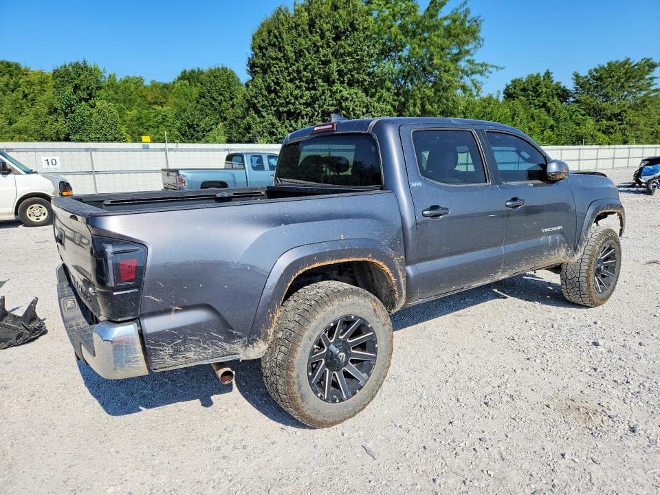 2017 TOYOTA TACOMA SR5 V6 3