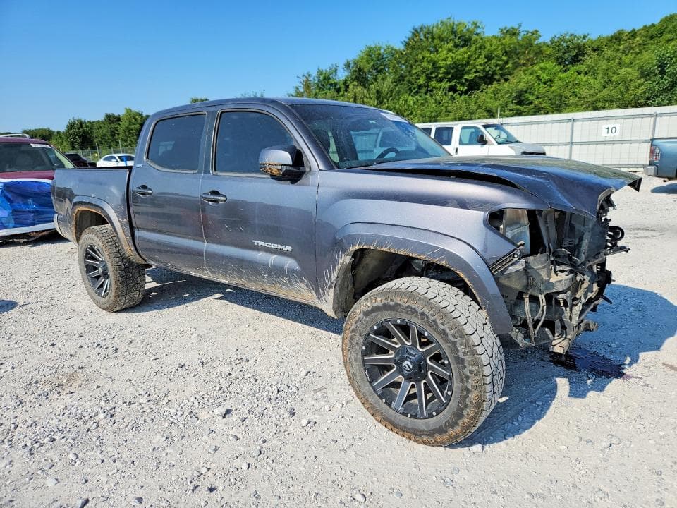 2017 TOYOTA TACOMA SR5 V6 4