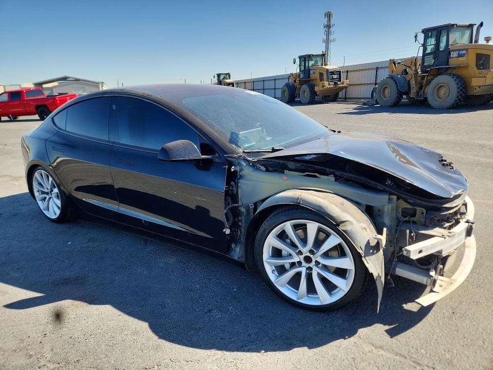 2018 TESLA MODEL 3 4
