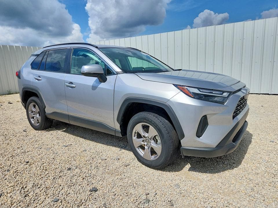2025 TOYOTA RAV4 XLE 4