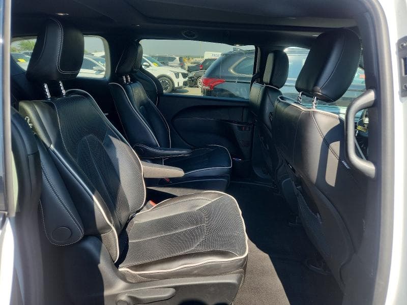 2024 CHRYSLER PACIFICA HYBRID SELECT 11