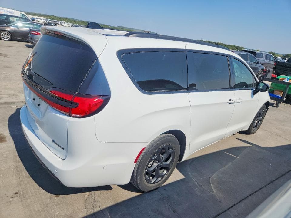 2024 CHRYSLER PACIFICA HYBRID SELECT 3