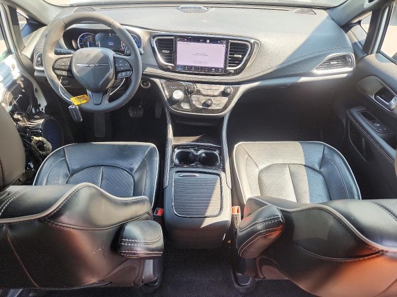 2024 CHRYSLER PACIFICA HYBRID SELECT 8