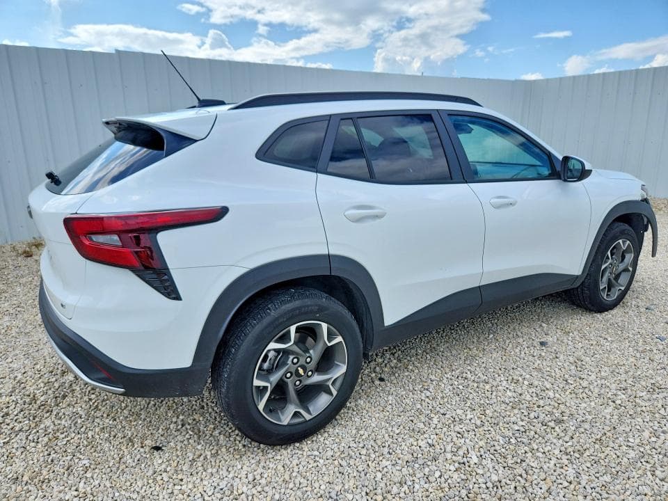 2026 CHEVROLET TRAX 1LT 3