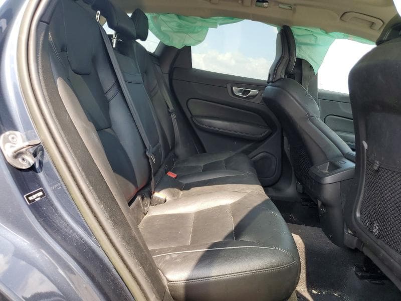 2023 VOLVO XC60 CORE 11