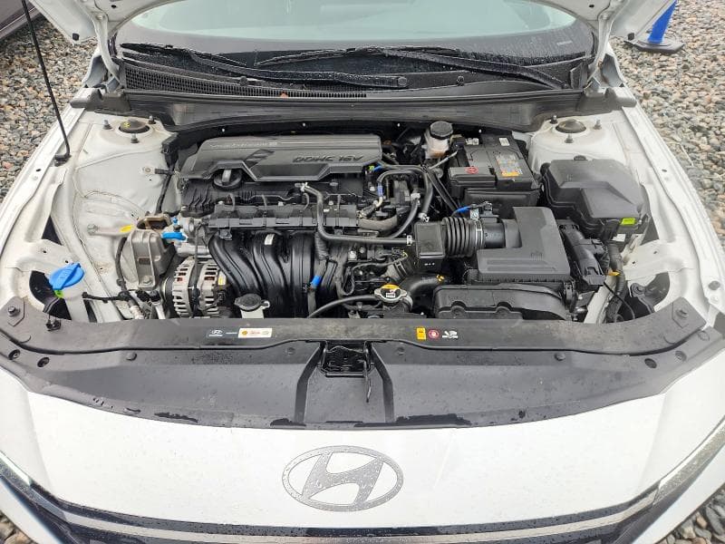 2025 HYUNDAI ELANTRA SEL 11