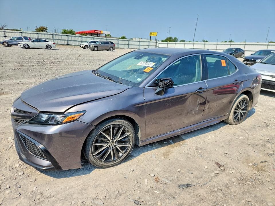 2022 TOYOTA CAMRY SE - 1