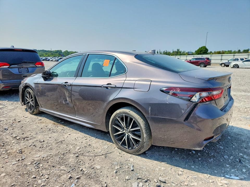 2022 TOYOTA CAMRY SE 2