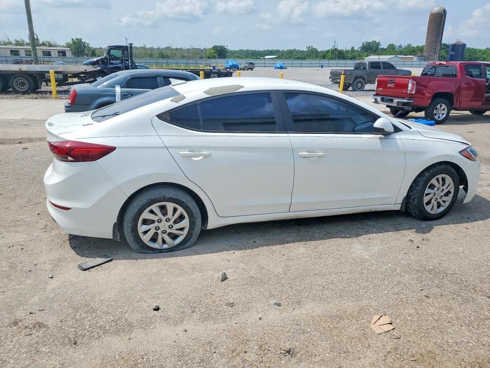 2017 HYUNDAI ELANTRA SE 3