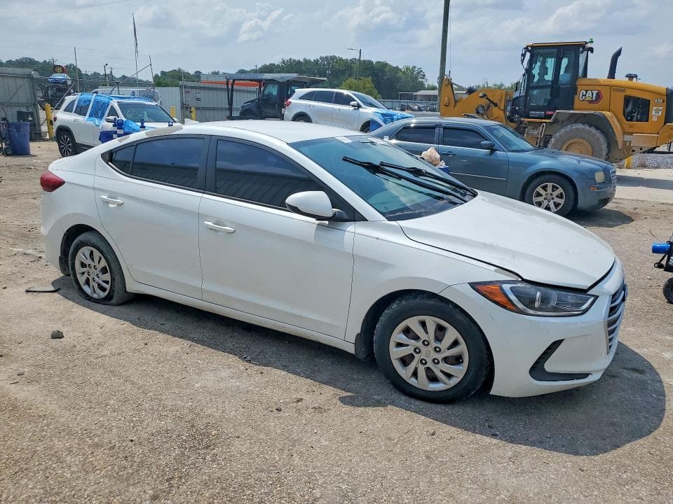 2017 HYUNDAI ELANTRA SE 4