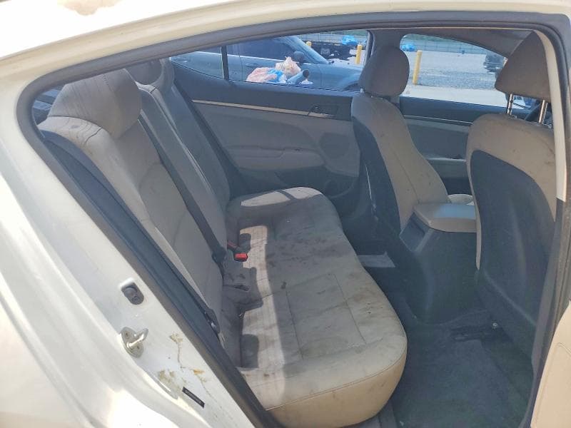 2017 HYUNDAI ELANTRA SE 10