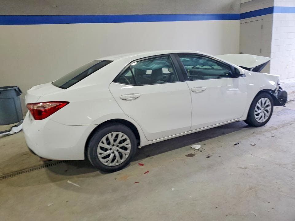 2017 TOYOTA COROLLA LE 3