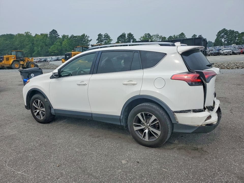 2017 TOYOTA RAV4 XLE 2