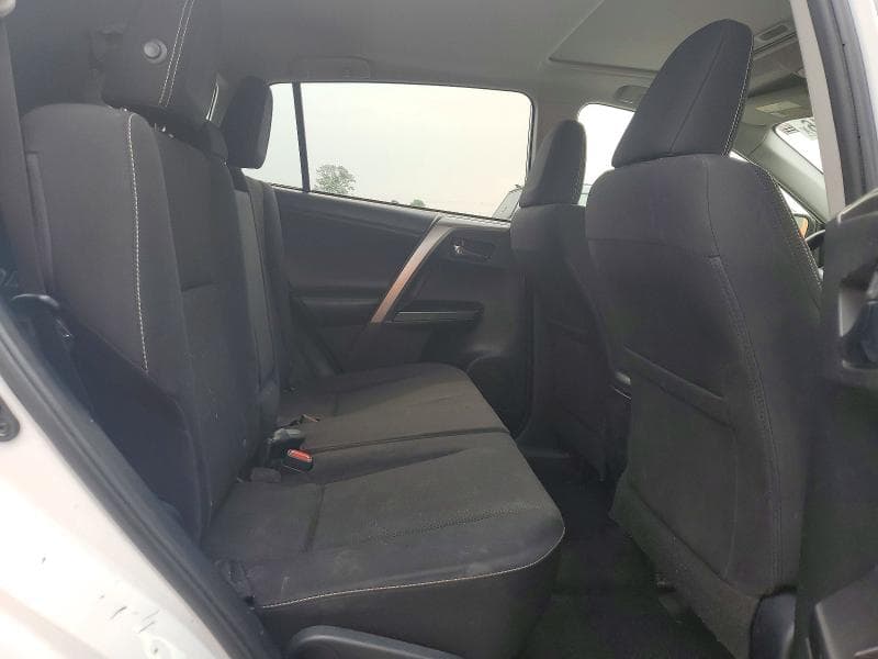 2017 TOYOTA RAV4 XLE 11