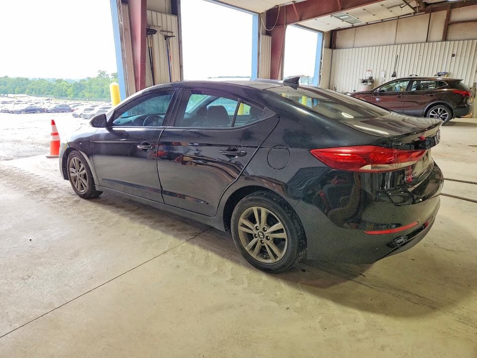 2017 HYUNDAI ELANTRA SE 2