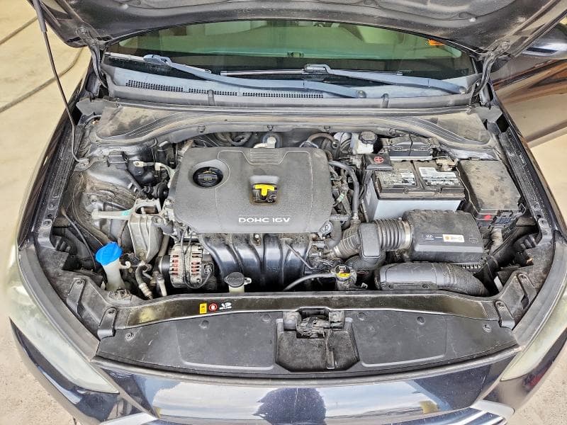 2017 HYUNDAI ELANTRA SE 11