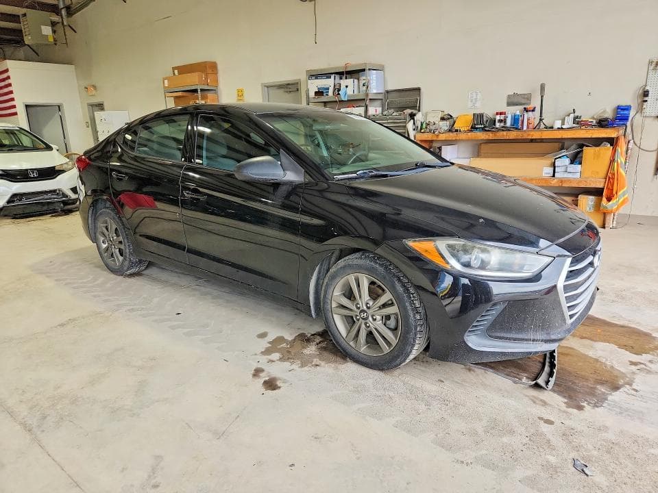 2017 HYUNDAI ELANTRA SE 4