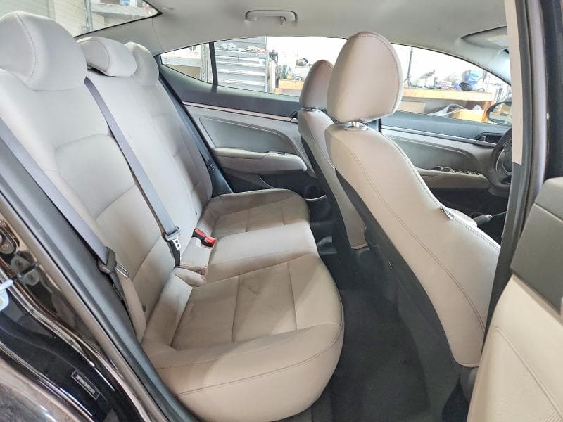 2017 HYUNDAI ELANTRA SE 10
