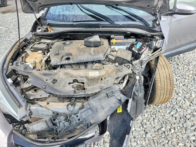2018 TOYOTA C-HR XLE 11
