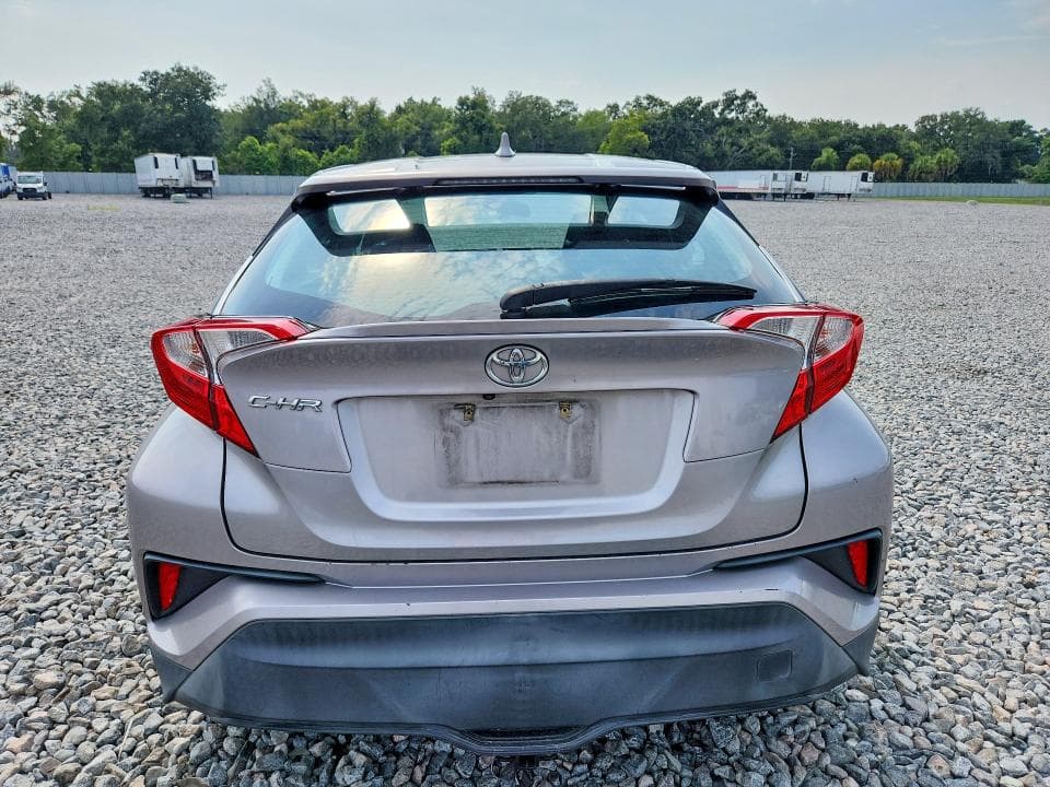 2018 TOYOTA C-HR XLE 6