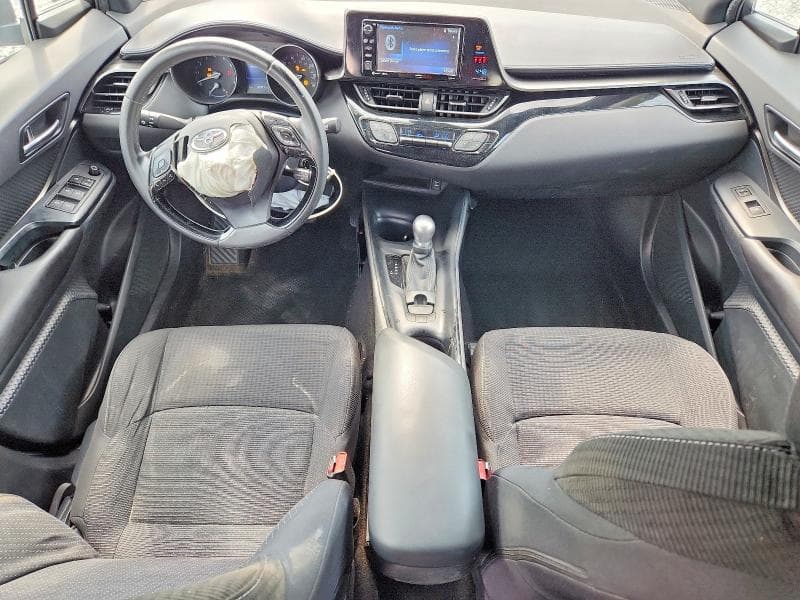 2018 TOYOTA C-HR XLE 8