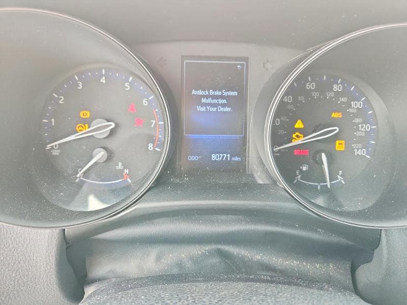 2018 TOYOTA C-HR XLE 9