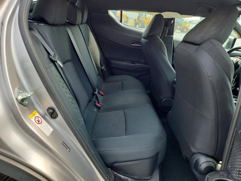 2018 TOYOTA C-HR XLE 10