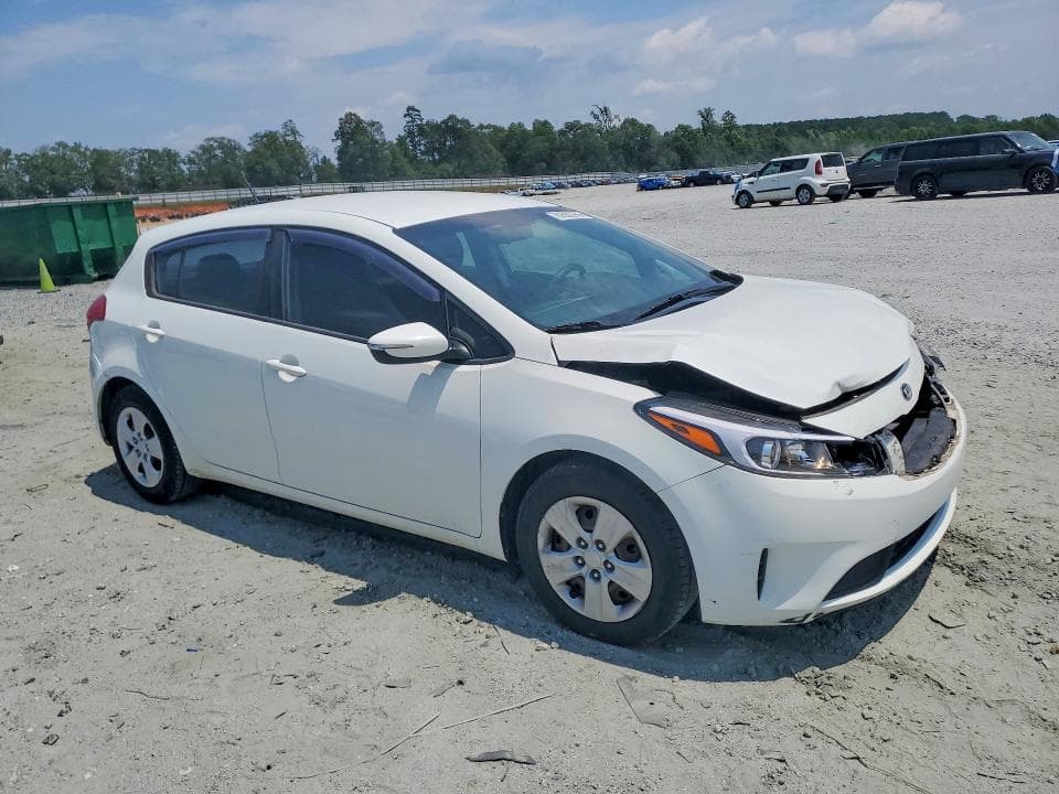 2018 KIA FORTE5 LX 4