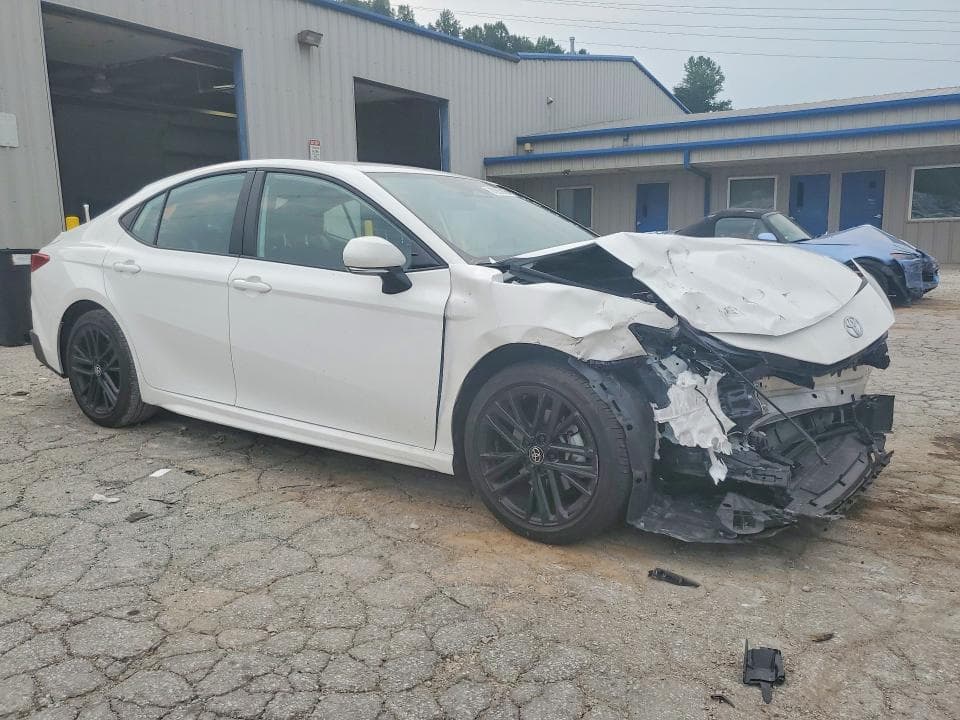 2025 TOYOTA CAMRY SE 4