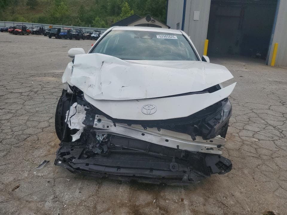 2025 TOYOTA CAMRY SE 5