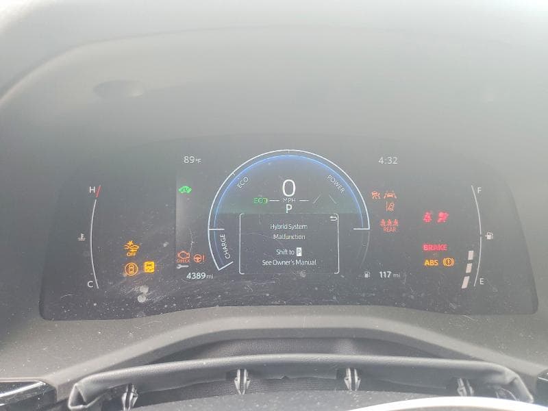 2025 TOYOTA CAMRY SE 9