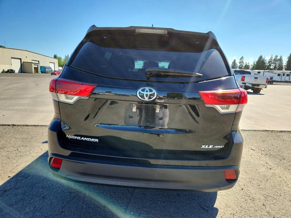 2019 TOYOTA HIGHLANDER XLE 6