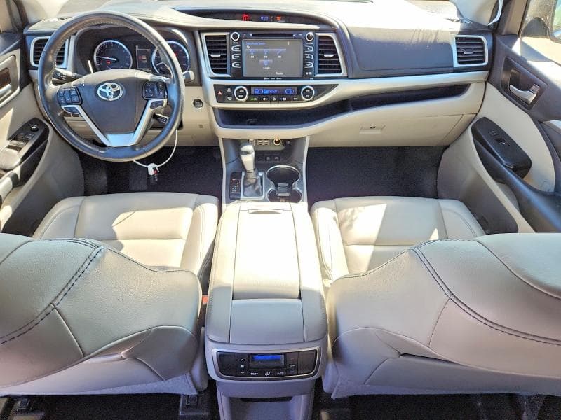 2019 TOYOTA HIGHLANDER XLE 8