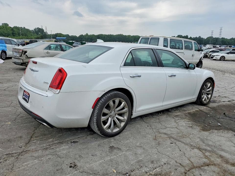 2019 CHRYSLER 300 LIMITED 3