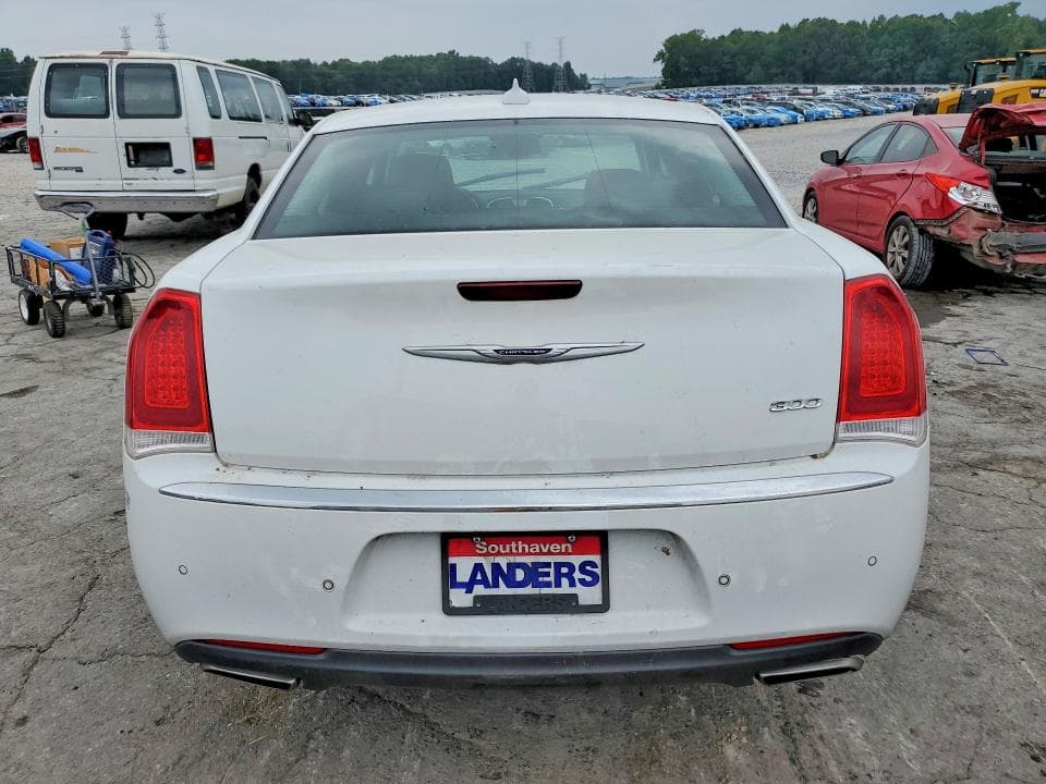2019 CHRYSLER 300 LIMITED 6