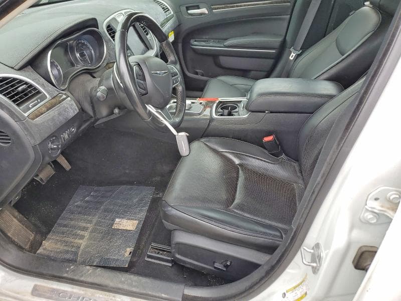 2019 CHRYSLER 300 LIMITED 7