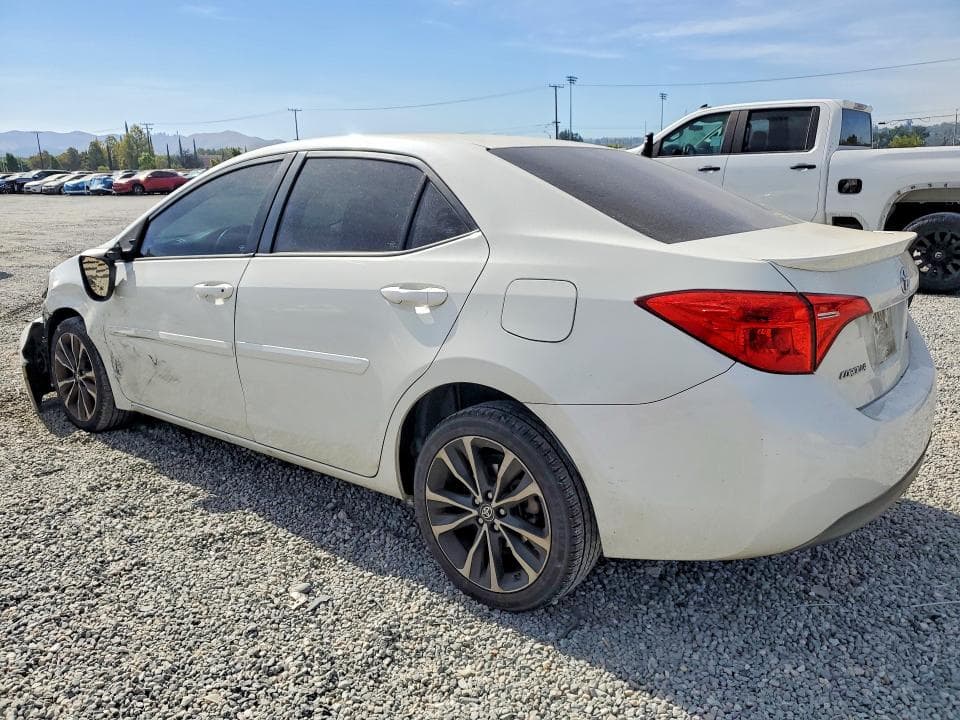 2017 TOYOTA COROLLA SE 2