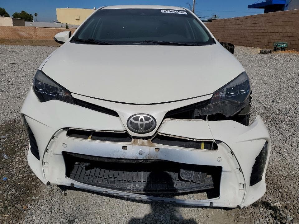 2017 TOYOTA COROLLA SE 5