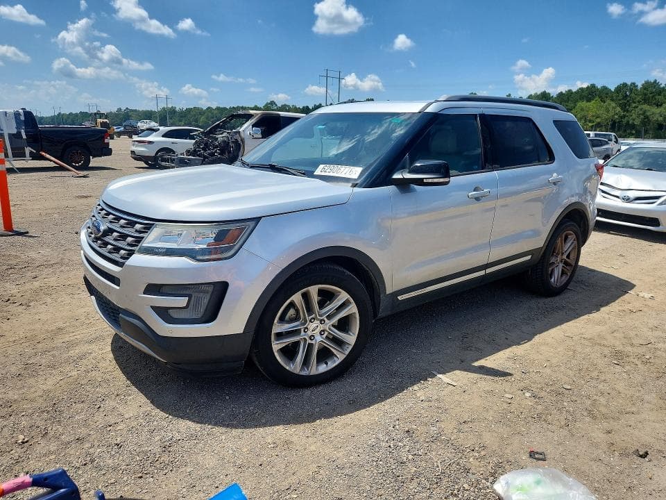 2017 FORD EXPLORER XLT - 1
