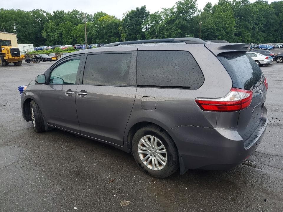 2017 TOYOTA SIENNA XLE PREMIUM 8-PASSENGER 2