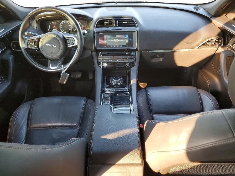 2018 JAGUAR F-PACE PRESTIGE 8