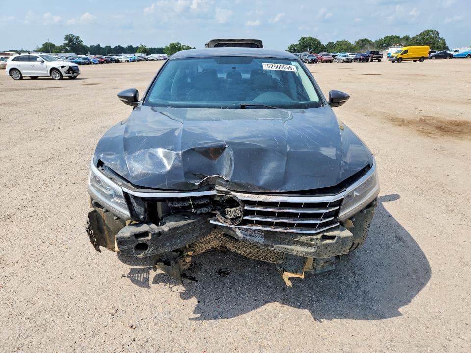 2018 VOLKSWAGEN PASSAT S 5