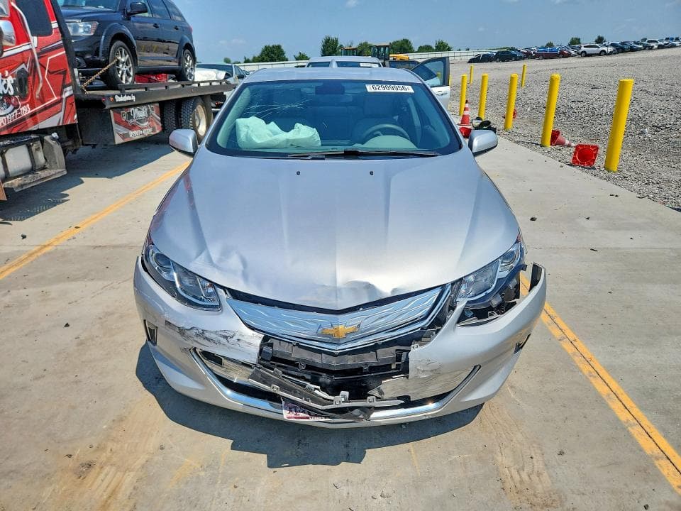 2017 CHEVROLET VOLT LT 5