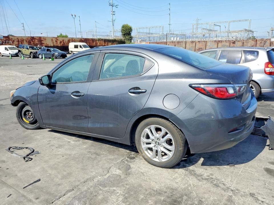 2017 TOYOTA YARIS IA BASE 2