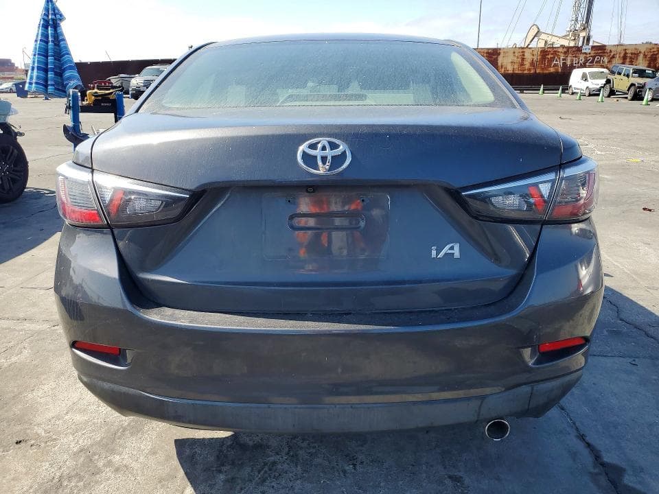 2017 TOYOTA YARIS IA BASE 6