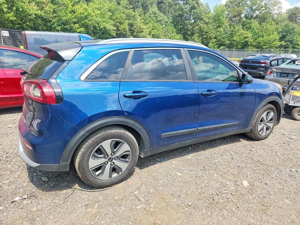 2019 KIA NIRO LX 3