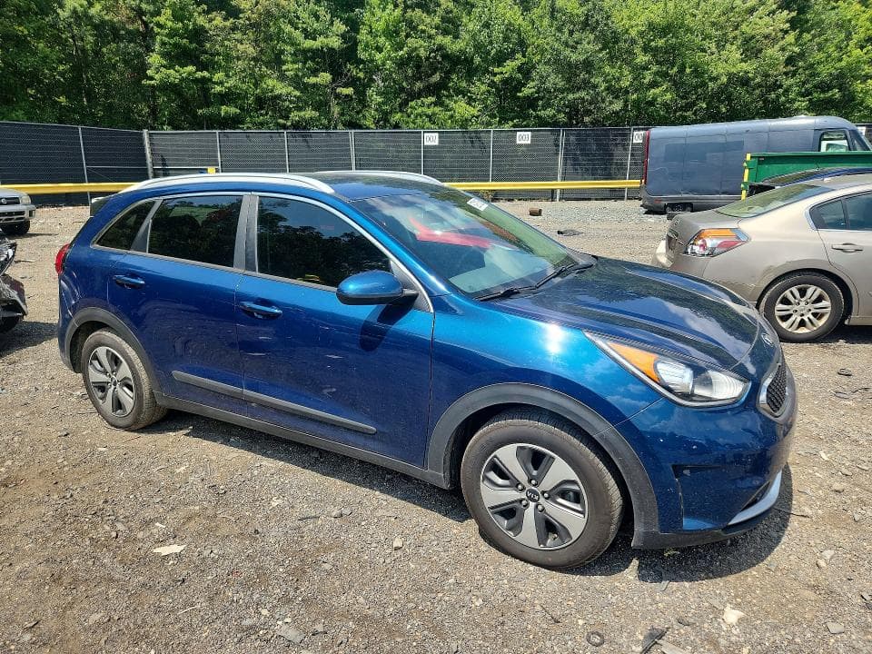 2019 KIA NIRO LX 4